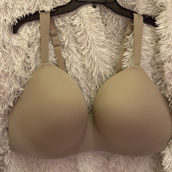 Cacique lightly lined t-shirt no-wire bra no wire 46 DD - Picture 1 of 10